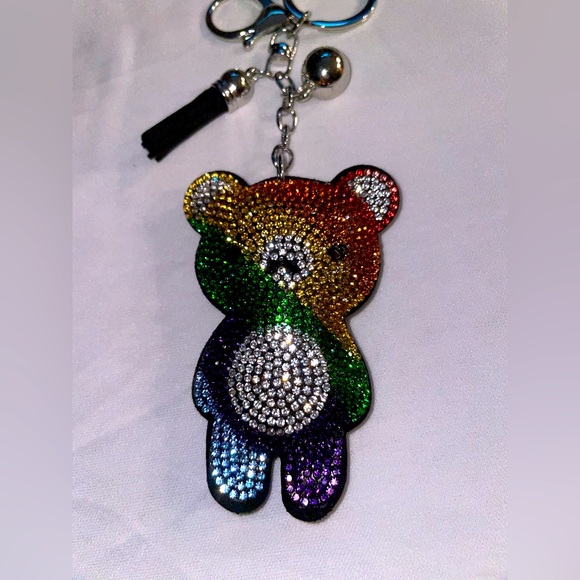Rainbow teddy bear 🧸 rhinestone keychain - Picture 2 of 4